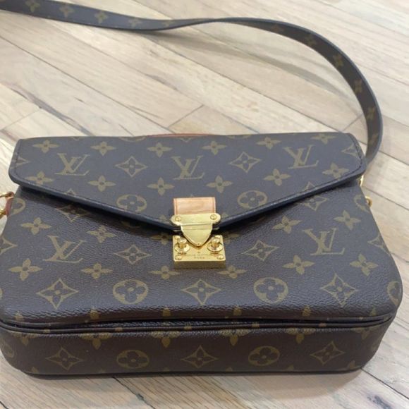 Louis Vuitton Pochette Métis - Picture 4 of 5